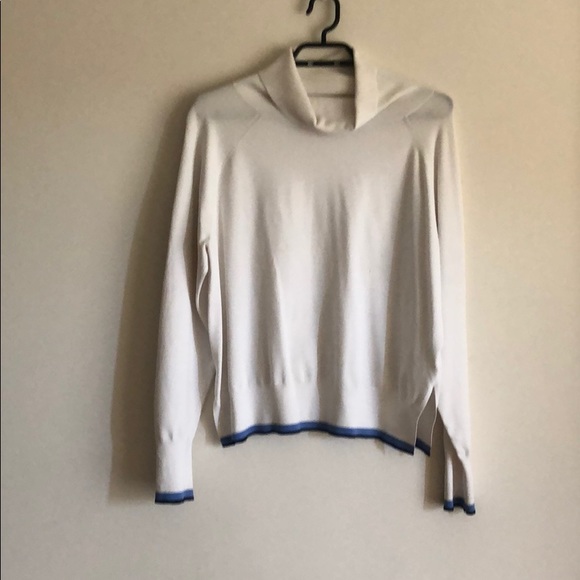 Aritzia blouse - Picture 1 of 5